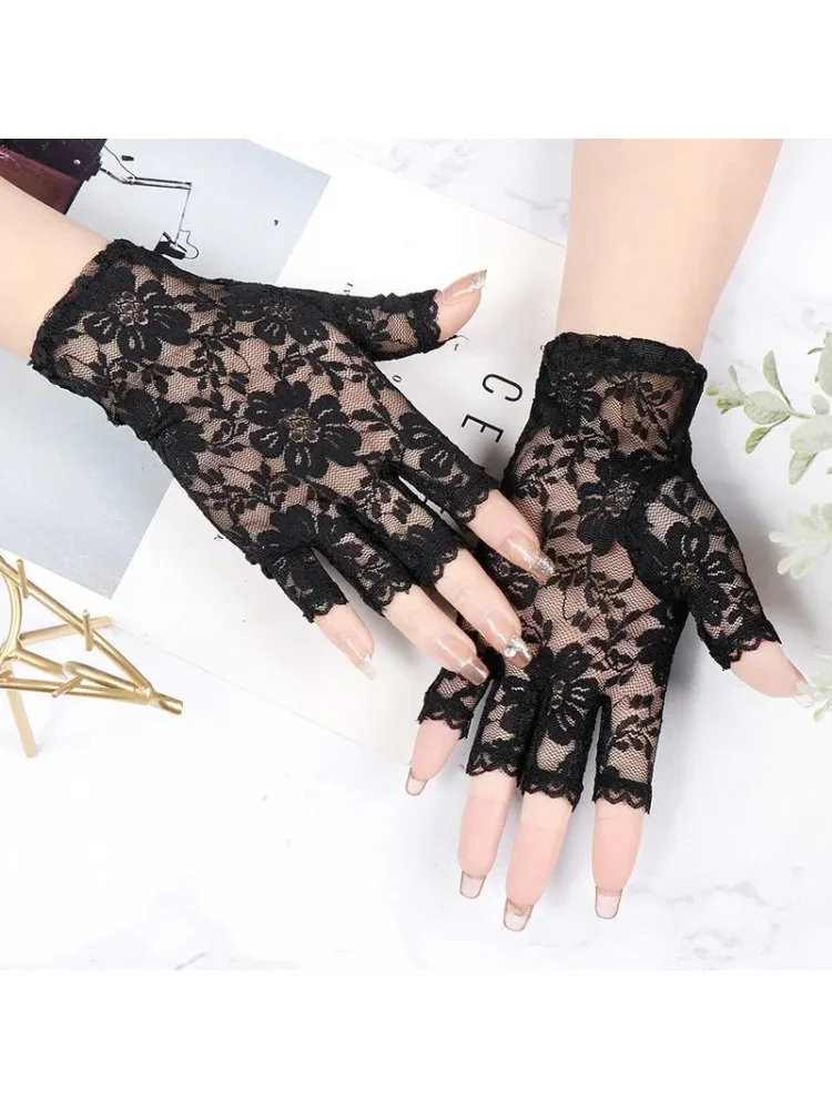 Gants noirs en dentelle Sexy sans doigts pour femmes, gants de Protection solaire, mitaines de conduite pour mariée, gants en résille demi-doigt