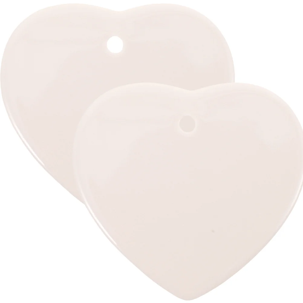 

2Pcs Heart Shaped Ceramic Pendants Exquisite Festive DIY Craft Ornaments for Home Office Decor Hanging Pendant Gift