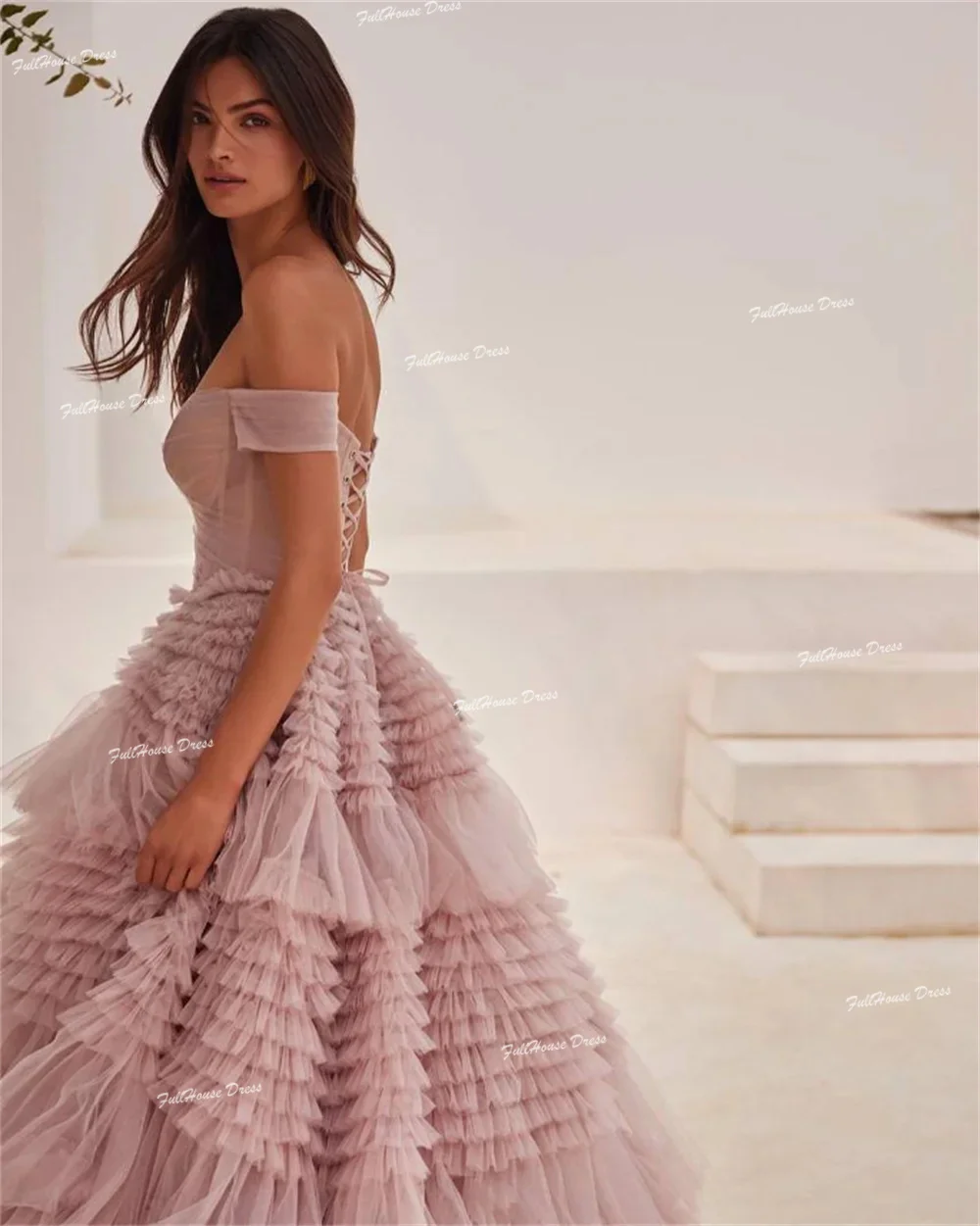 

Customized Luxury Boat Collar Tulle Tiered Ruffles Ball Gown Evening Dress Lace up Back Floor Length Pleated Prom Dress