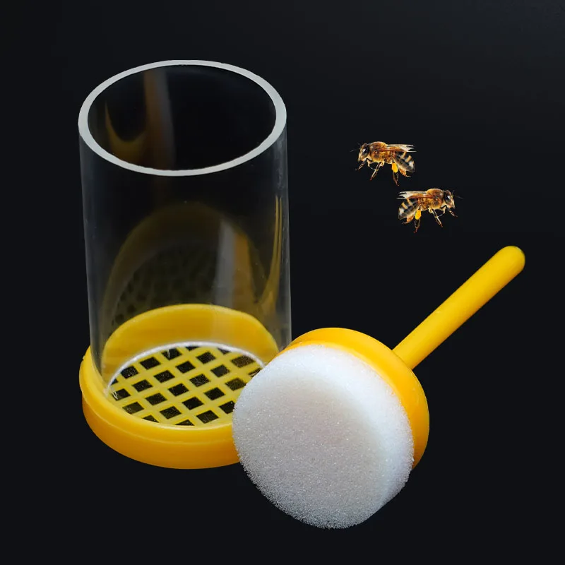 Queen Bee Marker Bottle Protect Safety Bee Catcher Yellow Plastic Marker Bottle Plunger Plush Garden Beekeeper Accessories 1PCS