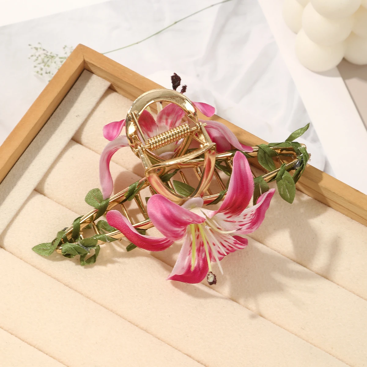 AWAYTR New Elegant Flower Hair Claw Vine Wrapped Alloy Hair Clip Elegant Shark Hair Claws Women's Party Hair Accessories