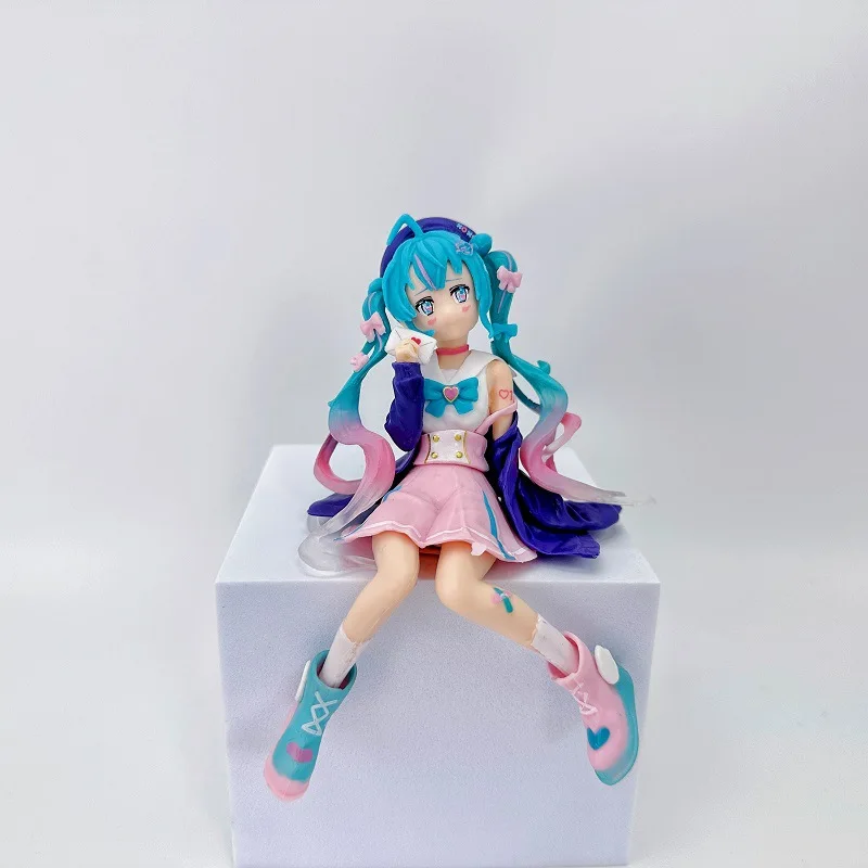 Nowa figurka akcji Hatsune Miku, figurka anime, różowa sakura, pozycja siedząca, model z PVC, zabawka, dekoracja, kolekcjonerski prezent.