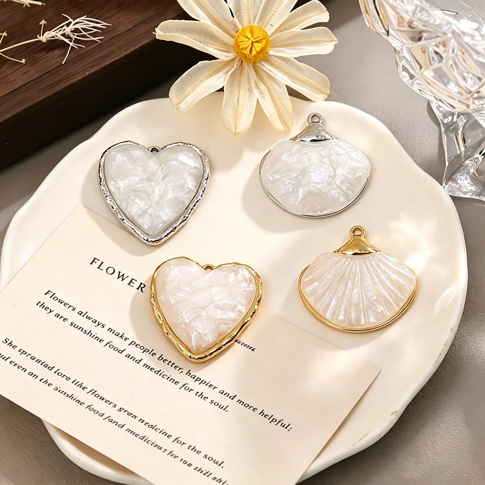 2 Piezas de Dijes de Corazón de Acero Inoxidable, Chapados en Oro, con Perla de Concha Blanca, para Hacer Joyería Elegante para Mujer, para Collares y Pendientes