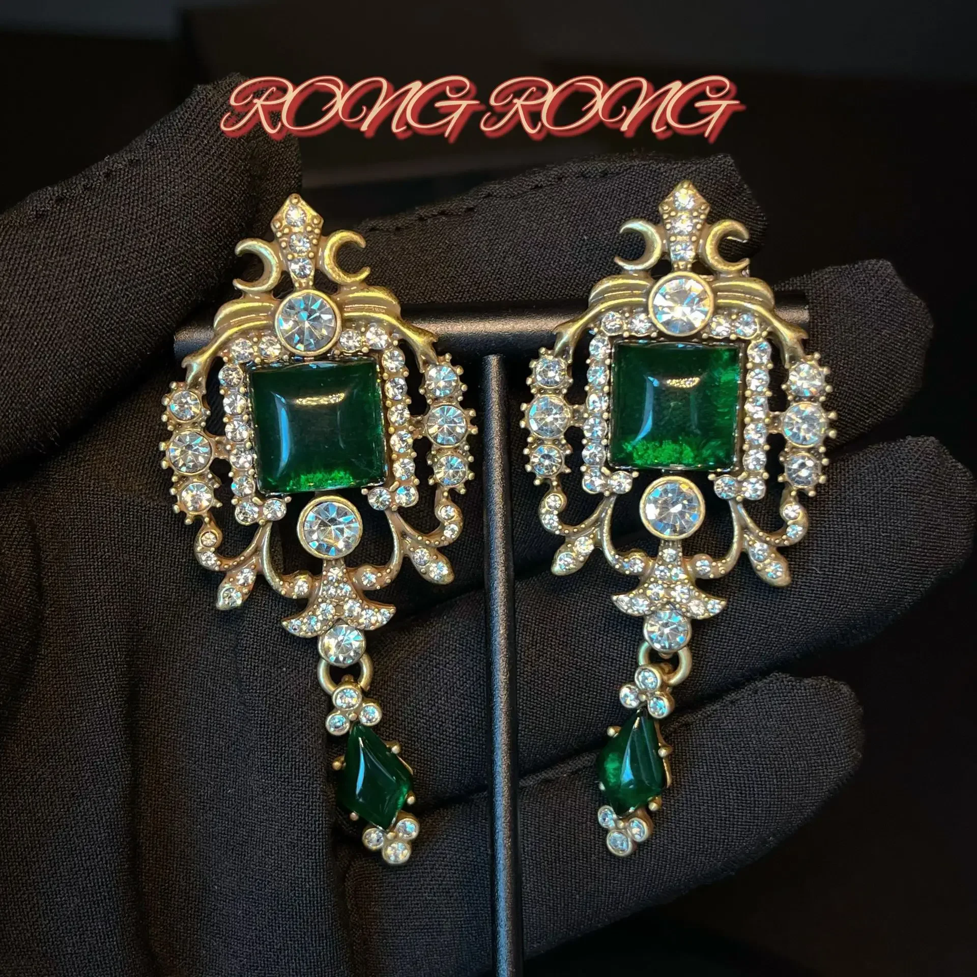 Pendientes de cristal verde Retro de estilo Palacio de gama alta, joyería Medieval, temperamento Vintage, pendientes de diamantes pesados