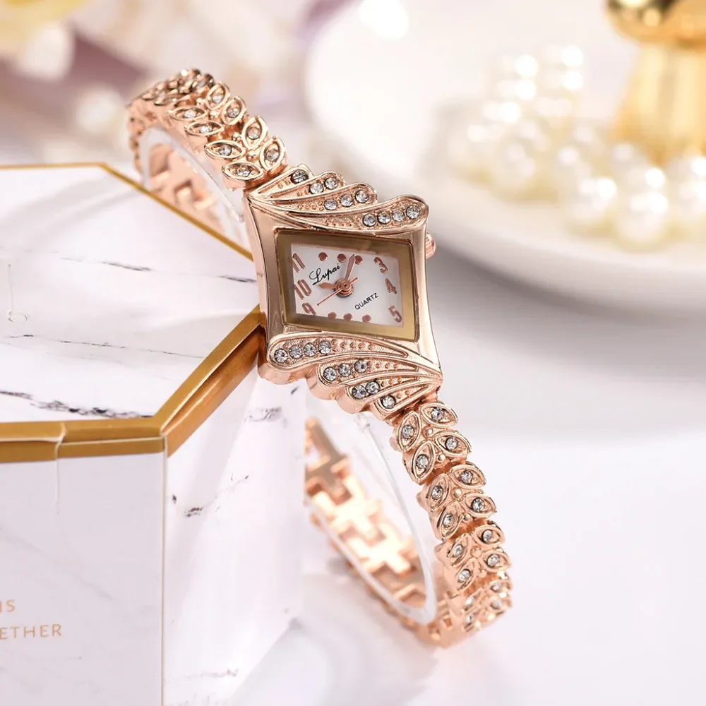 

Fashion Casual Ladies Quartz Watch Small Dial Steel Strap Vintage Luxury Watch Ladies Belt Watch Rhinestone Calendar Women