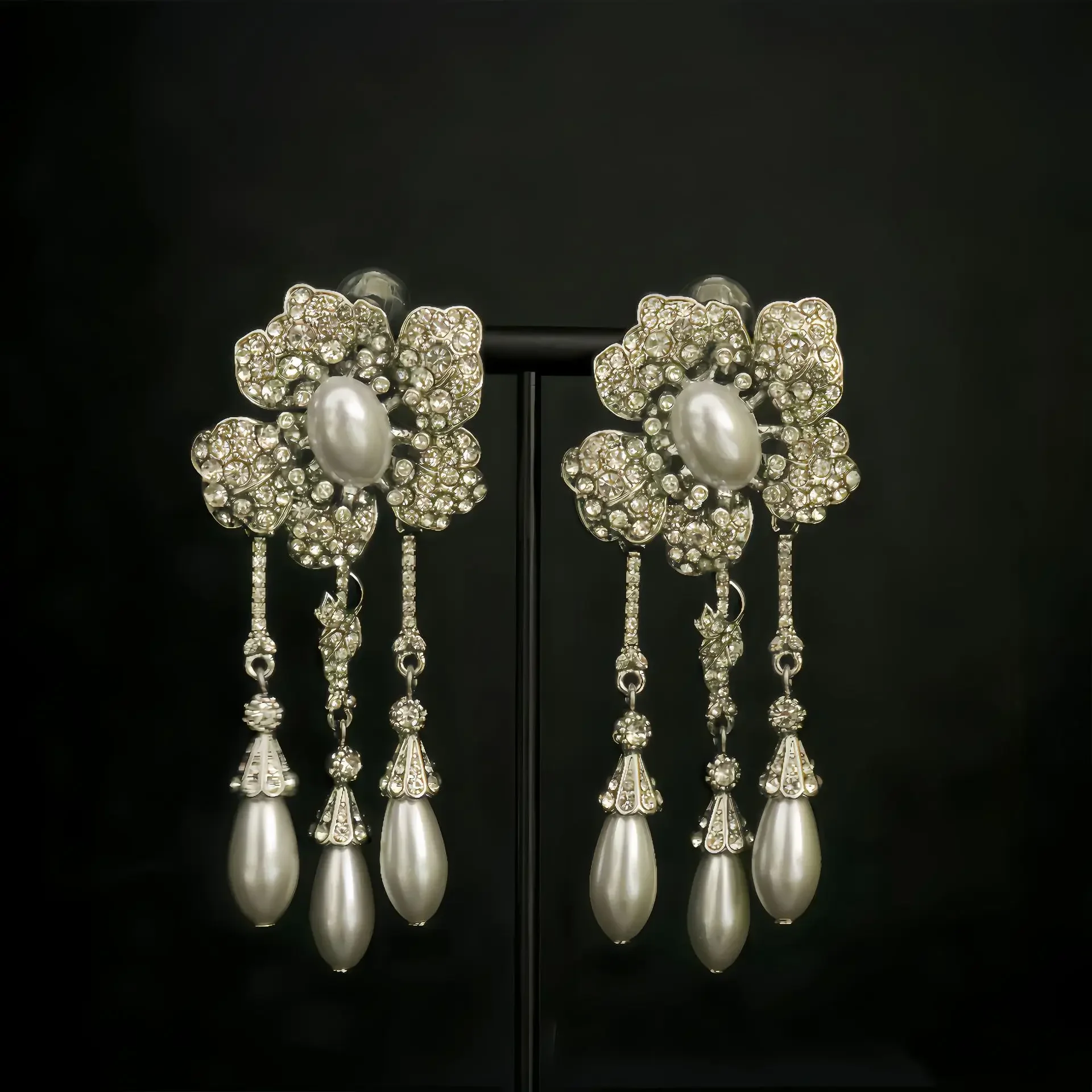 New European and American fashion flower long elegant temperament Baroque pearl fringe earrings