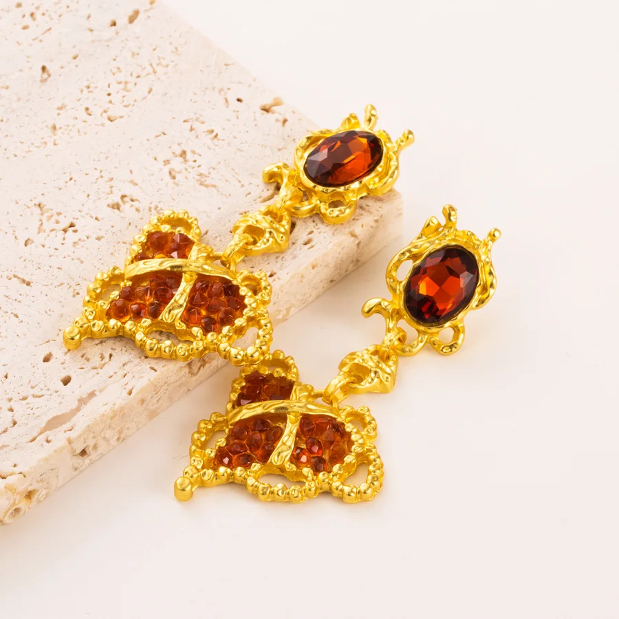 Fashion retro oval love alloy diamond-encrusted earrings women's medieval temperament knot high-quality ear jewelry