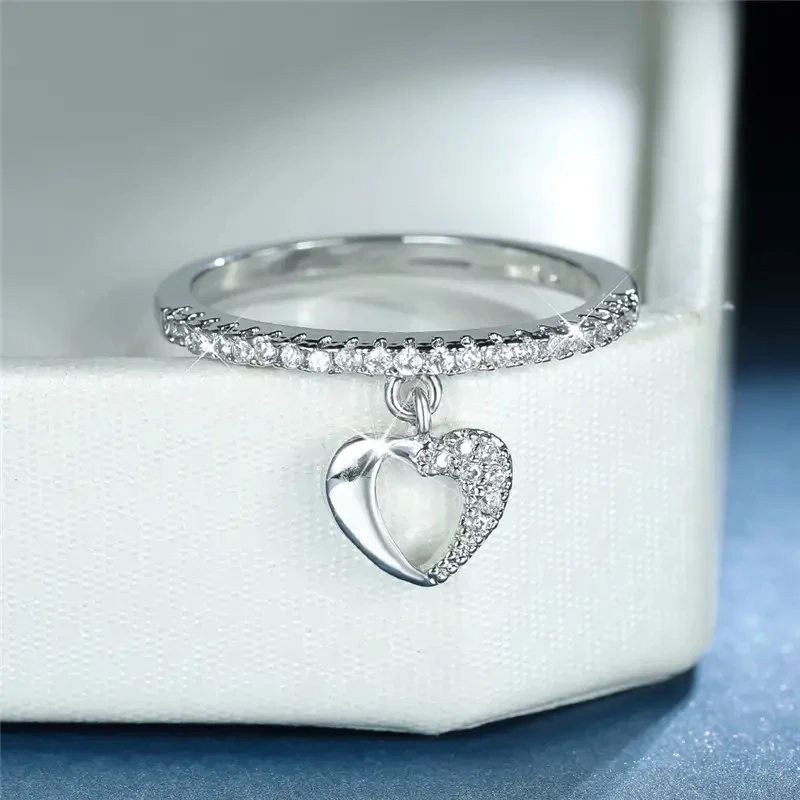 Huitan Creative Heart Charm Finger Ring for Women Statement Wedding Band Accessories Stylish Female Rings Party Jewelry Newly