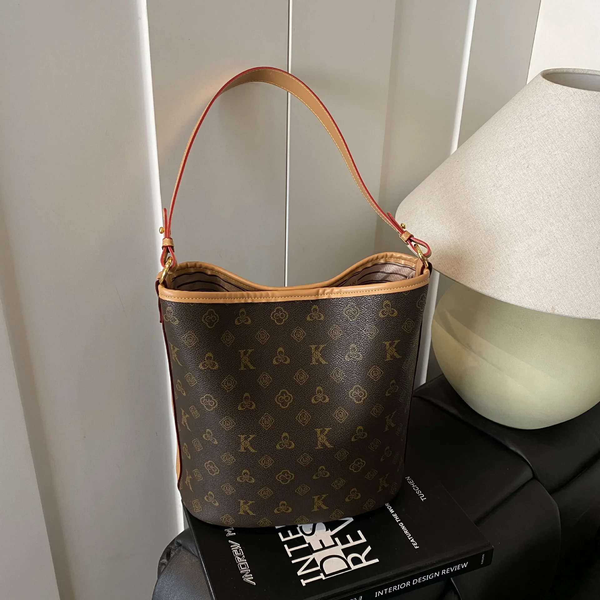 

2025 Statement Tote Bag, Chic Convertible Shoulder & Crossbody Purse for Women, Multi-Way Day To Night Carryall Bags for Women