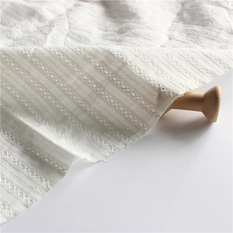 Soft and Breathable Cotton Fabric for Women's Shirt and Dress; White Pure Cotton Jacquard Fabric in Countryside Style