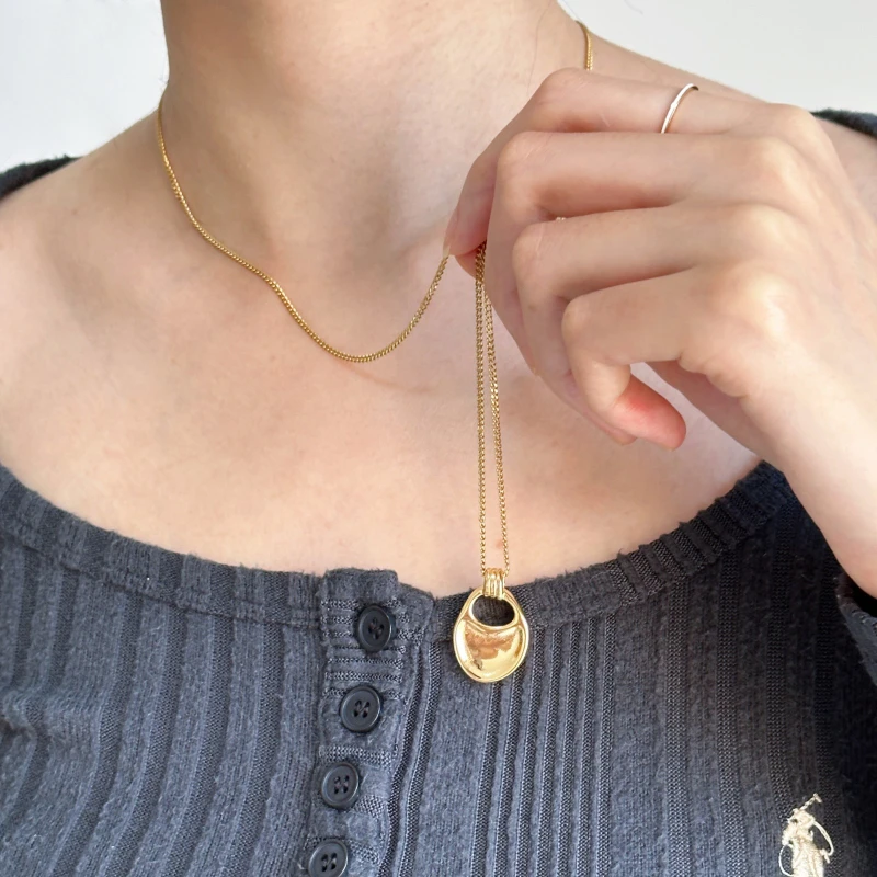 Handtaschenanhänger Titanstahl Damen Persönlichkeit Mode Vielseitige lange Halsketten Charmanter Schmuck – Detail 3