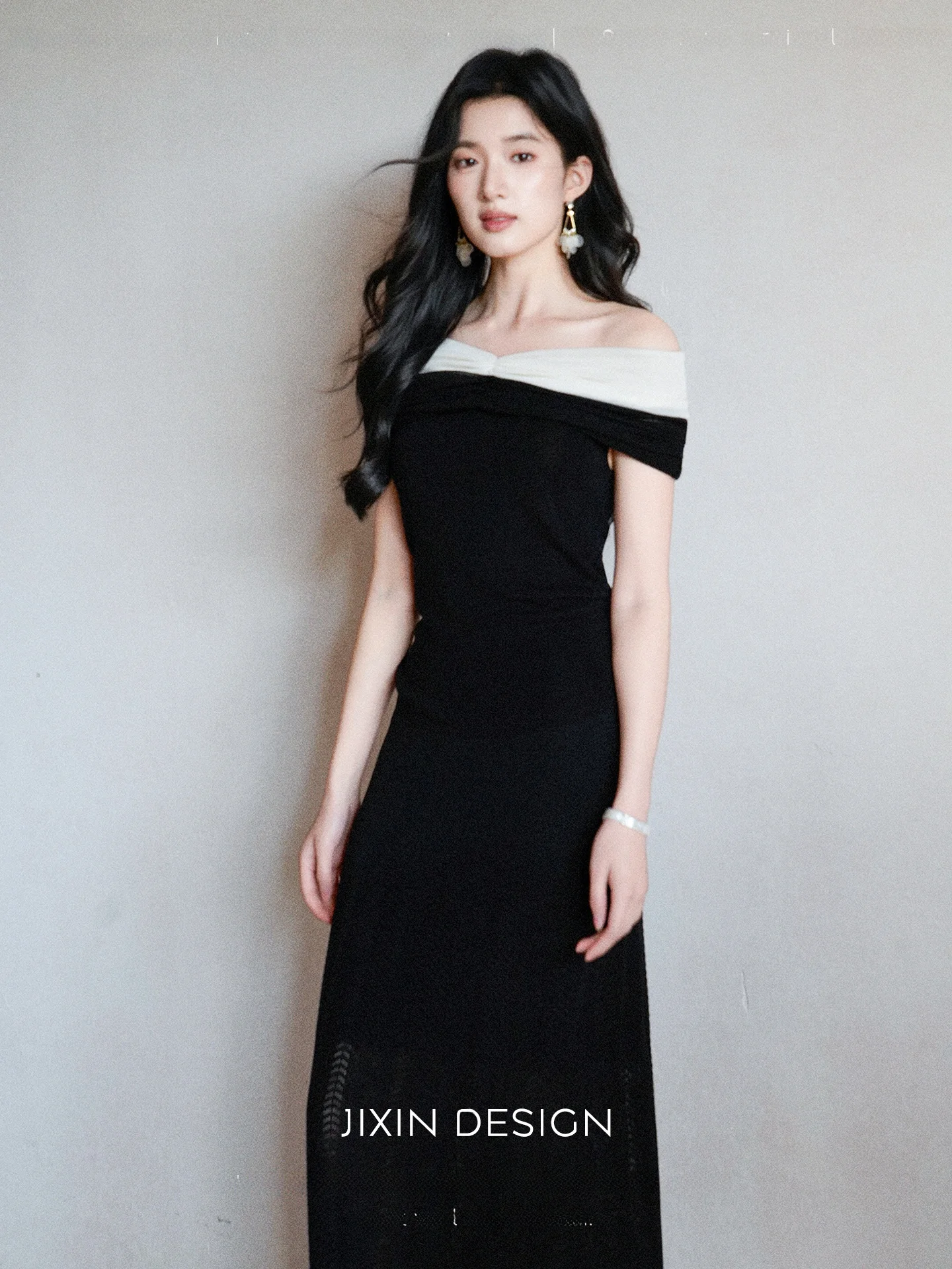 

Mystic Evening Rasee Knitted Three-Piece Set Black White Color Block Asymmetrical Shoulder Hollow Weave Skirt Women's Fa...