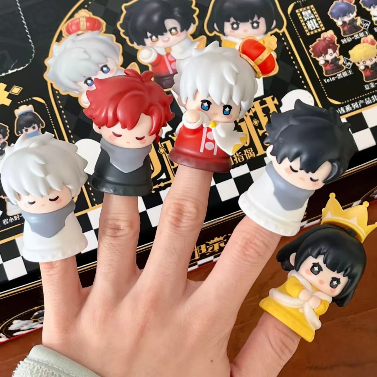 

Горячее оригинальное действие, аниме-фигурка, агент по времени, шахматы, серия относится к куколнице, модная игра, ручная тайная коробка, кавайная модель, подарок