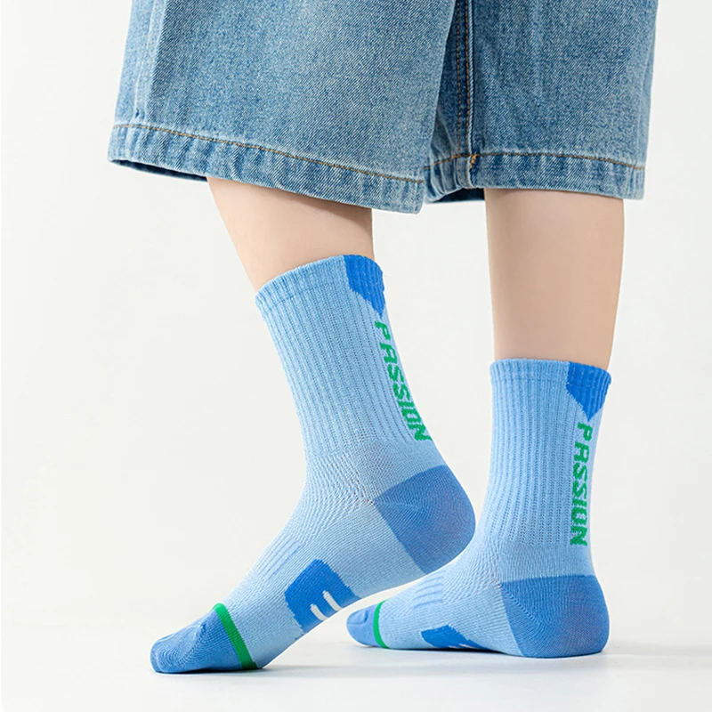 5 Paar Kindersocken Jungen Sport Midtube Socken Atmungsaktives Mesh Sport Kindersocken Laufen Radfahren Socken für Kinder