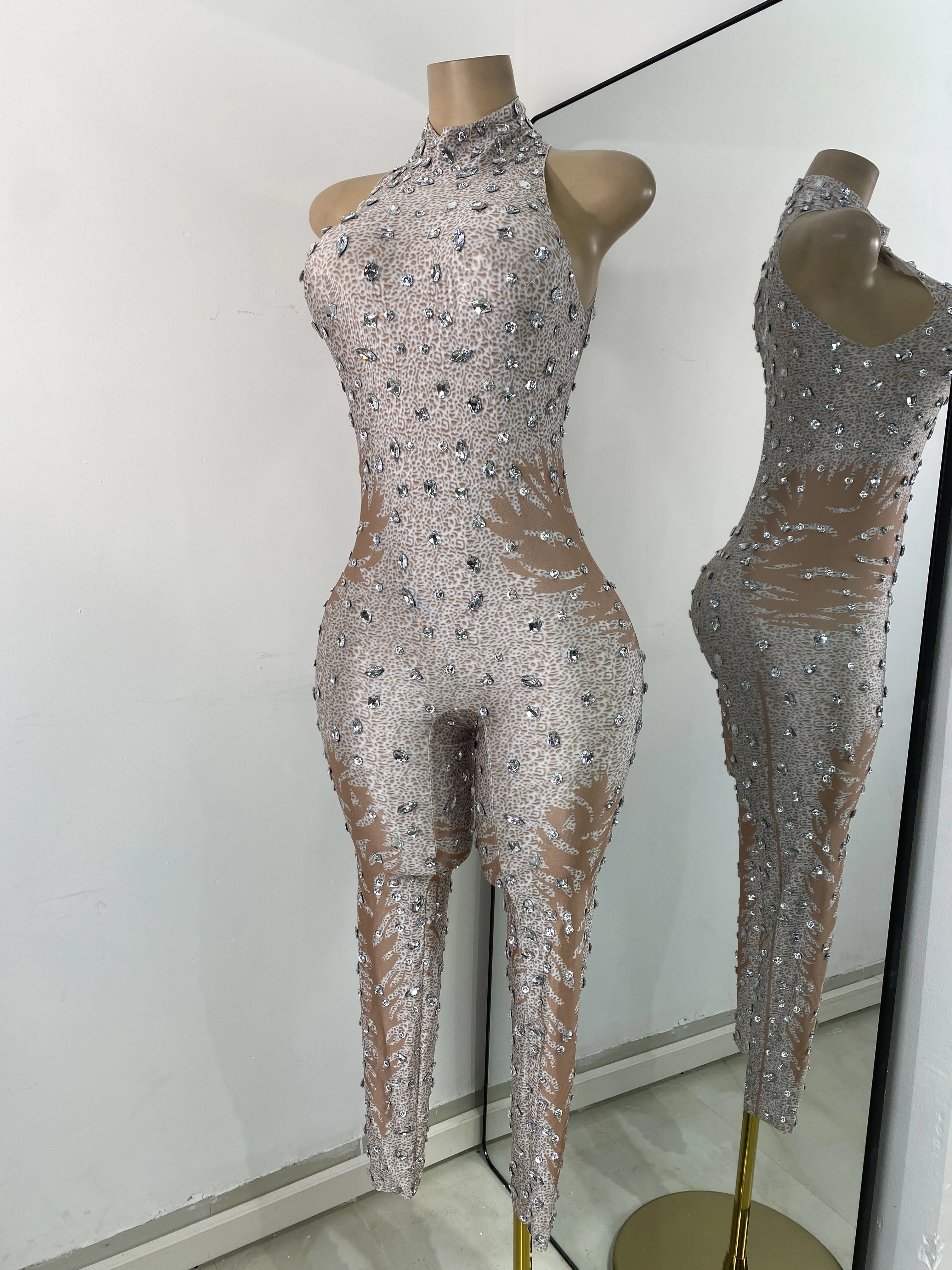 المرأة مثير دنة الراين أكمام بذلة ضيقة احتفال عيد ميلاد مساء نادي السروال القصير صورة تبادل لاطلاق النار ارتداء