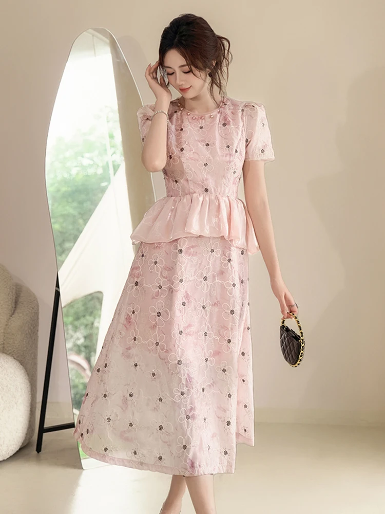 Robe rose de célébrité exquise pour femmes, élégante, fleurs brodées, volants en soie brillante, longue Robe de bal d'anniversaire
