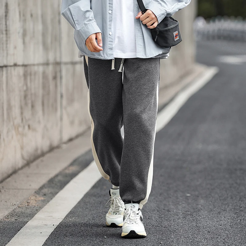 

Men's Outdoor Mountaineering and Hiking Comfortable Breathable Pants Four Seasons Fashion Trend Loose Straight Leg Pants