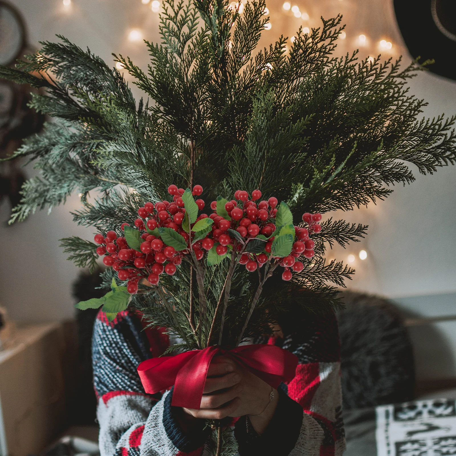 

5Pcs Simulation Red Berries Stem Set for Craft Decoration Christmas Tree Ornament Flower Arranging Material Artificial Plant