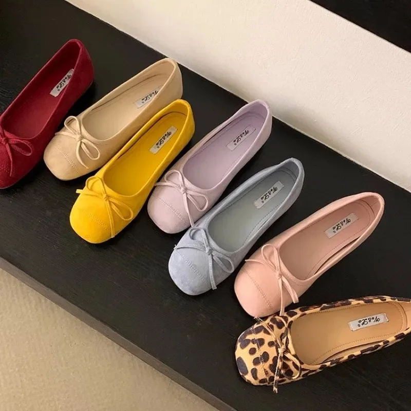 

2025Мягкие женские шелковые модные неглубокие женские туфли на плоской подошве с шлепанцами, обувь без шнуровки с круглым носком, женские балетки