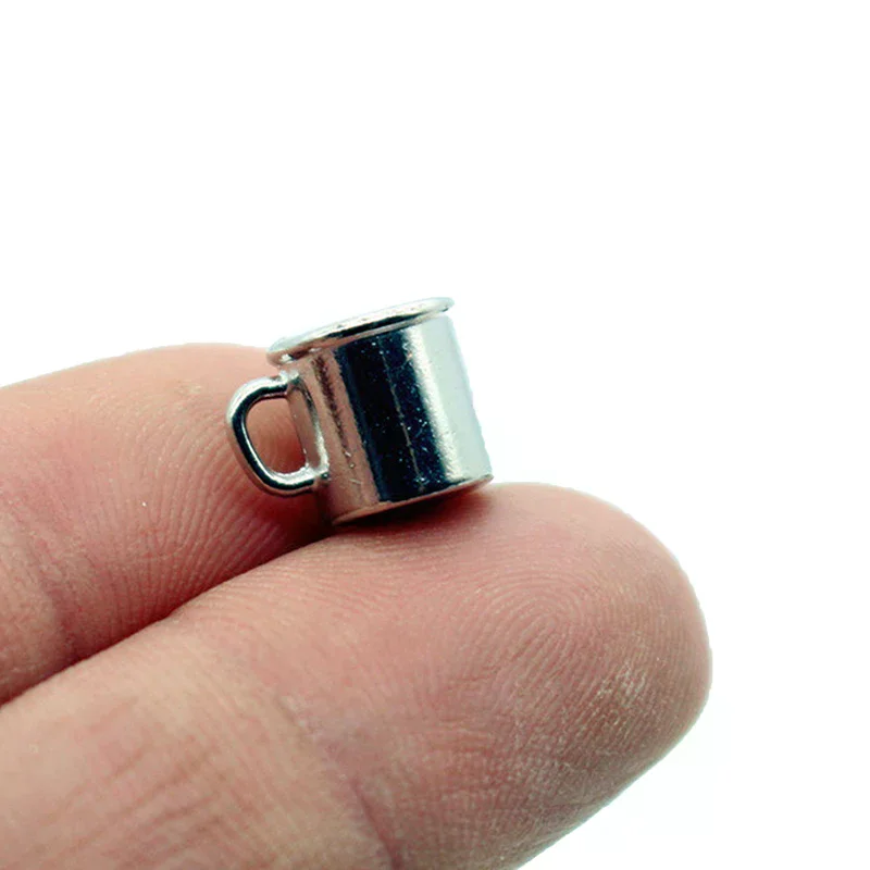 2 pezzi di casa delle bambole in miniatura simulazione tazza in lega modello accessori per mobili per la decorazione della casa delle bambole bambini finta gioca giocattoli