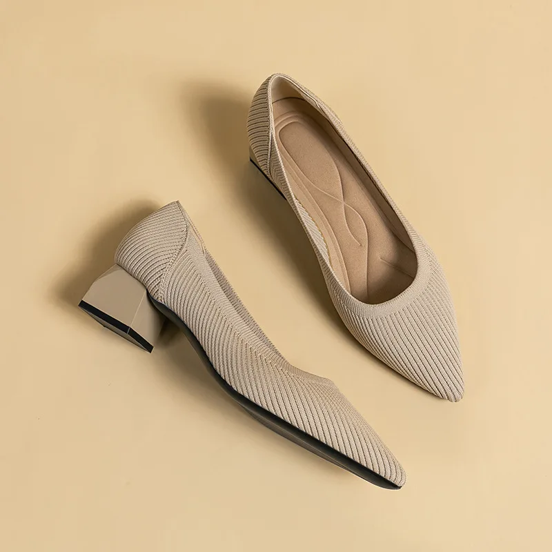 

Туфли женские на высоком каблуке, трикотажные дышащие удобные нескользящие, заостренный носок, модная красивая обувь на квадратном каблуке