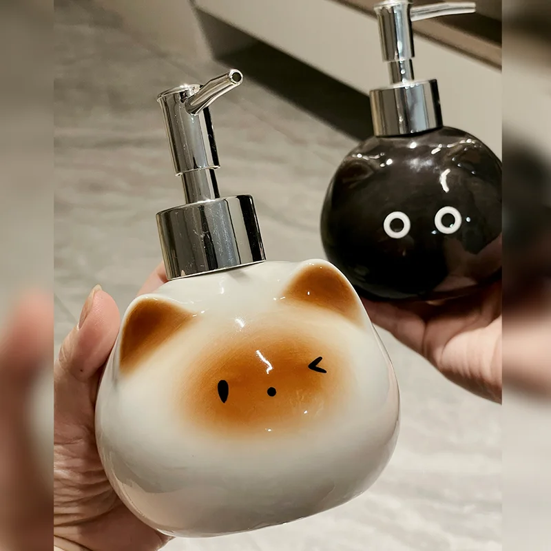 Siamese Kitten Soap Dispenser Cute Ceramics Cat Home Bathroom Lotion Bottle Hand Sanitizer Bottle Hotel Kitchen Decoration