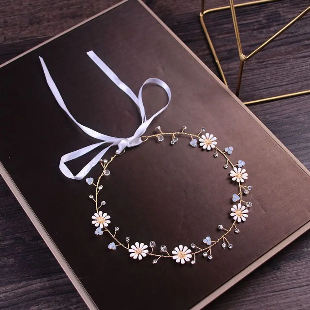 มงกุฎคริสตัลประดับดอกเดซี่สำหรับงานปาร์ตี้ งานแต่งงาน งานเลี้ยง งานวินเทจ เครื่องประดับผม ที่คาดผม