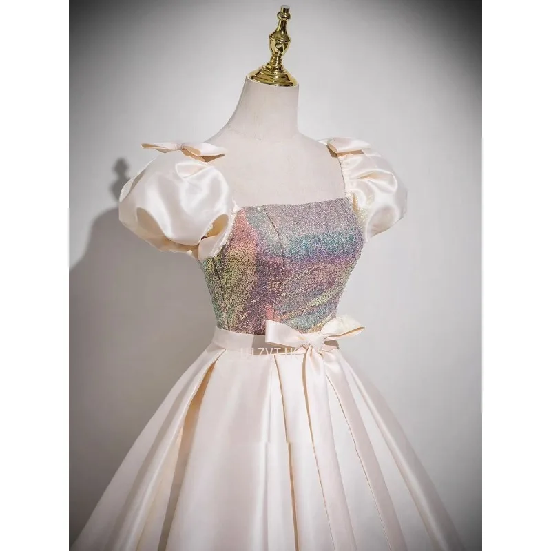 أثار أعلى مخصص الشمبانيا الساتان نفخة قصيرة الأكمام فساتين حفلات الدانتيل متابعة vestidos de noiva فساتين السهرة الرسمية مع القوس