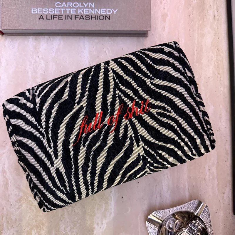 Borsa Cosmetica Personalizzata con Stampa Zebra, Pochette per Trucchi con Testo Personalizzato, Borsa da Toilette Portatile da Viaggio per Donne, Rega