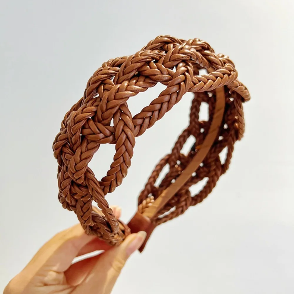 

Широкая боковая повязка для волос из искусственной кожи, головной убор, повязка на голову с геометрической косой, сплошной цвет, ажурный стиль, обруч для волос