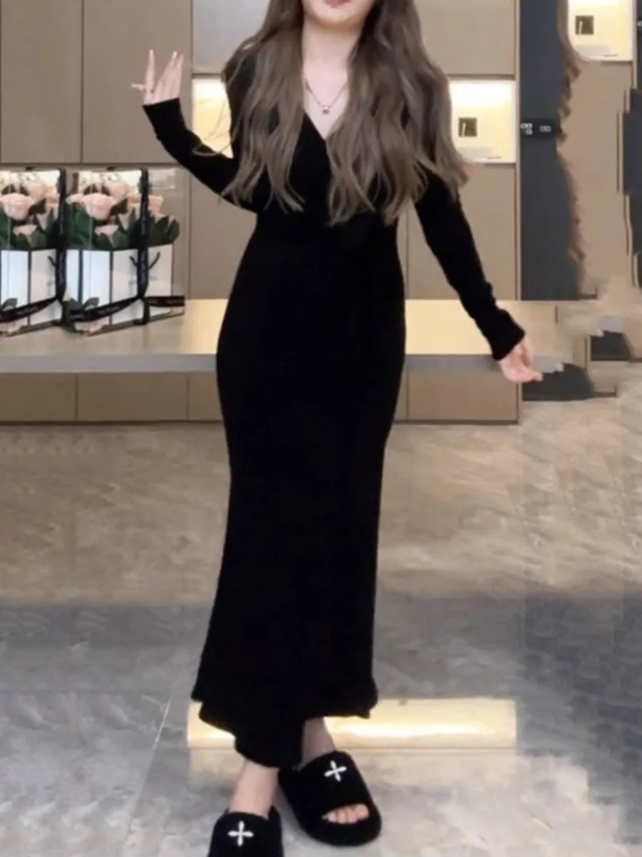 กระโปรงทรงเข้ารูปสไตล์เกาหลี รุ่น Pure Desire ผ้าเนื้อดี ผูกเอว ทรงยาว คอวี แขนยาว สำหรับสาวพลัสไซส์