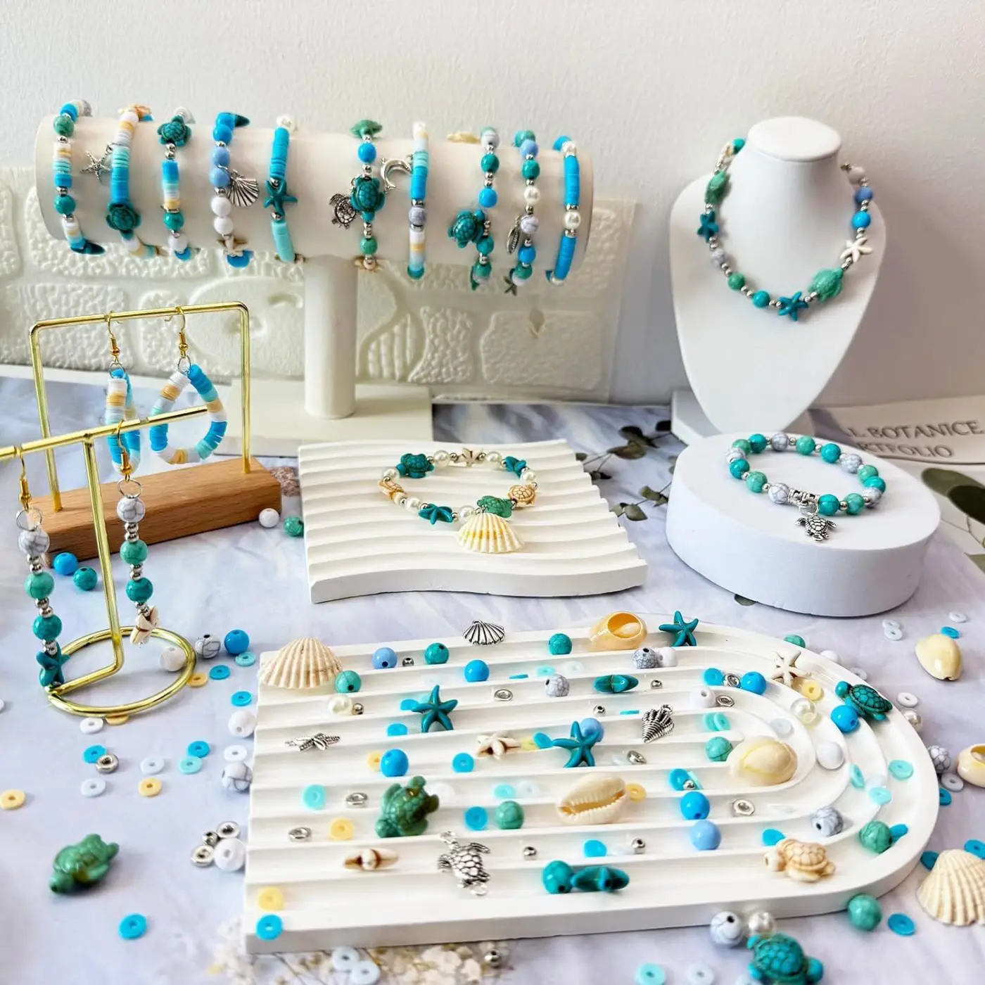 1860pcs Ocean Style Sea Blue and White Beads Bracelet Making Kit for Women Jewelry Necklace Earring Making DIY Crafts Toy Gifts