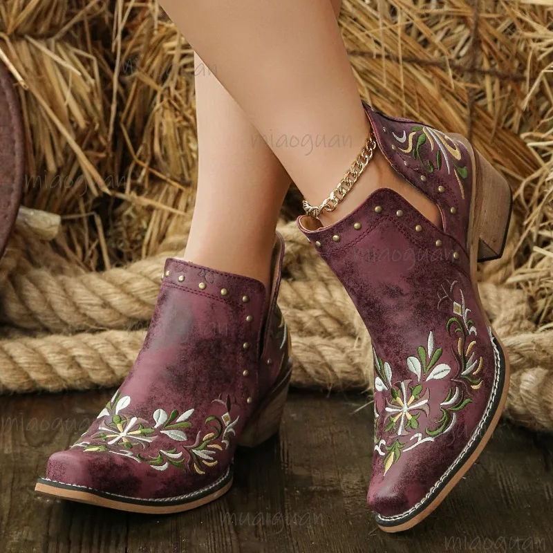 Large Size35-43 Women's Floral Embroidered Ankle Cowboy Boots Vintage Studded Pointed Toe Western Ankle Booties Low Block Heel