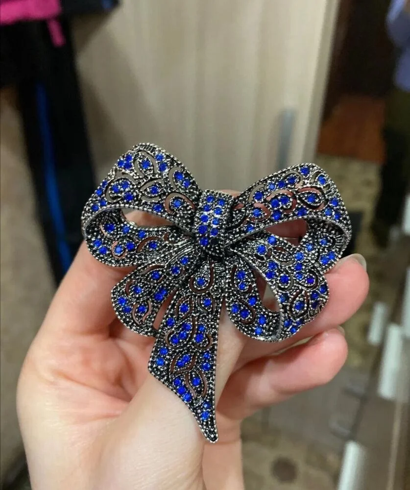 

Vintage Rhinestone Bowknot Brooches for Women Vintage Alloy Rhinestone Corsage Accessory Coat Collar Pins Gifts