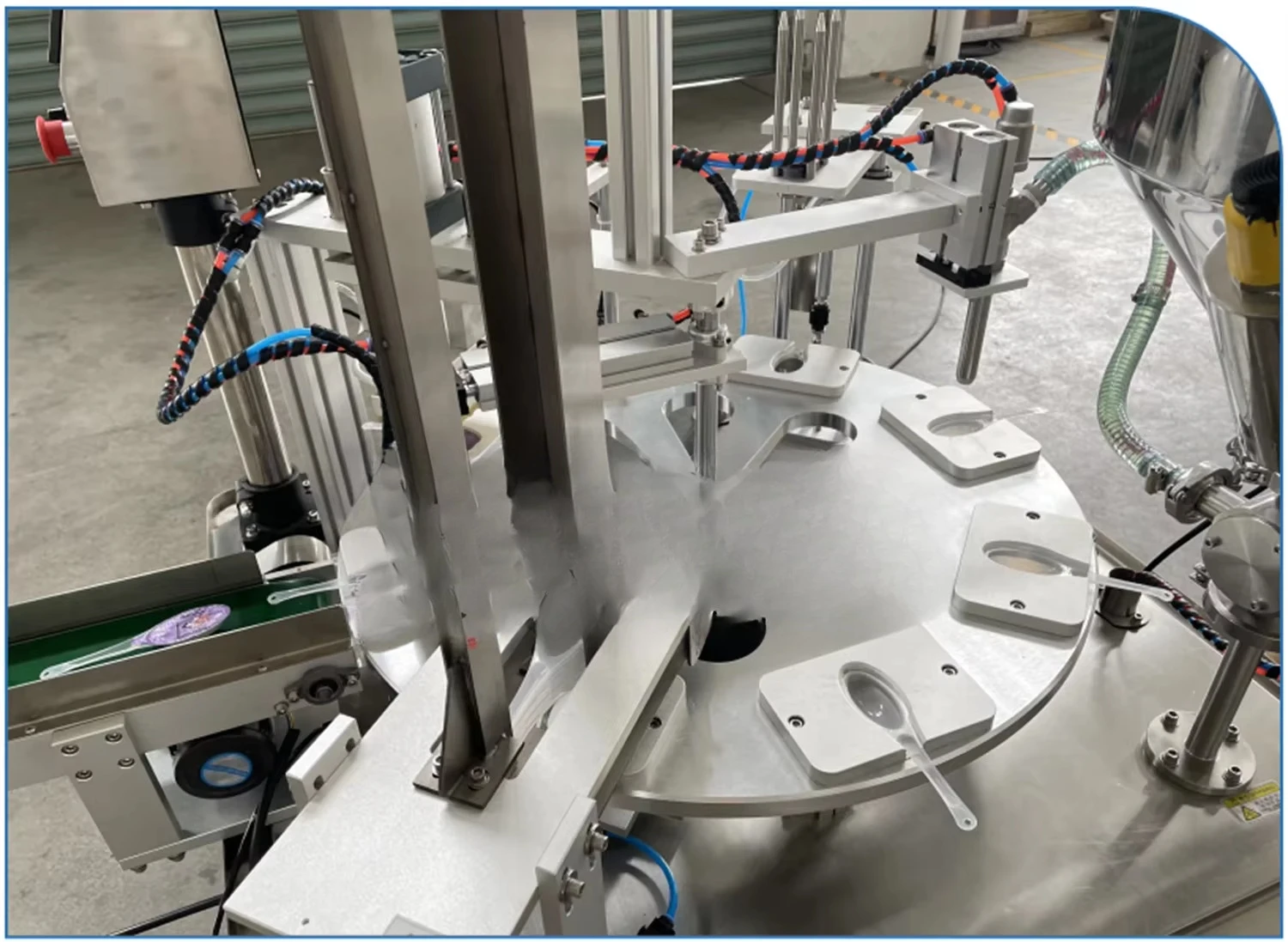 YB-FBJ2  Fully Automatic 2 Head Honey Spoon Filling and Sealing Machine Can Equipped Heating Stirring Device High Speed