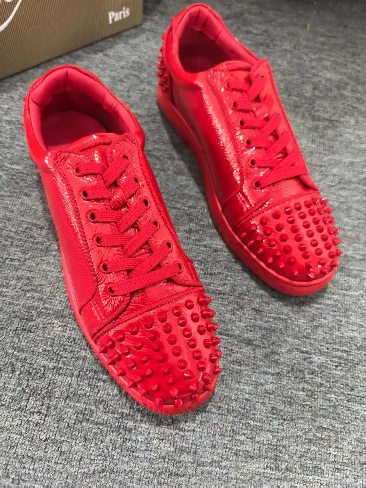 Full Rivets Lace-Up Casual Sports Shoes Male Red Patent Leather Mens Sneakers Flat Sole Heighten Shallow Zapatillas De Mujer DE