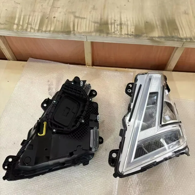 Bus LED Headlights High Power 24V 70W 4000 Lm 3000K Color Temperature Long Lifespan Durable Universal Fitment