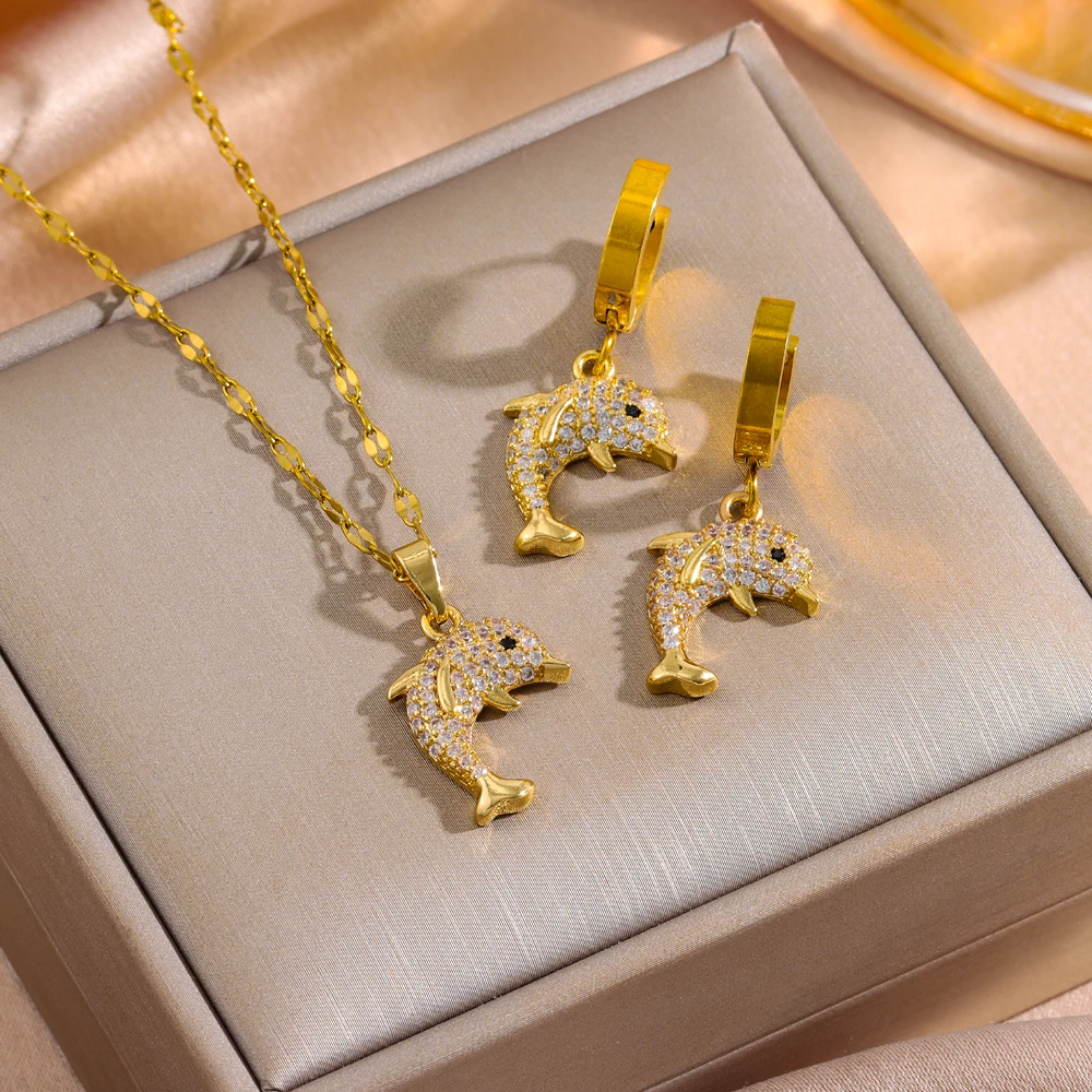 Neue süße Zirkon-Kristall-Delfin-Halskette und Ohrringe für Damen, trendiges 18K vergoldetes Edelstahl-Halsketten-Schmuckset für Frauen.