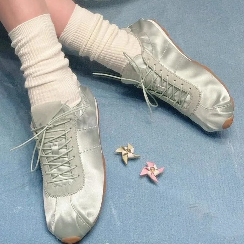 

Женские туфли Dechen 2026 года, новый стиль – женские повседневные туфли на плоской подошве с шелковыми ремешками для спорта – роскошная женская обувь