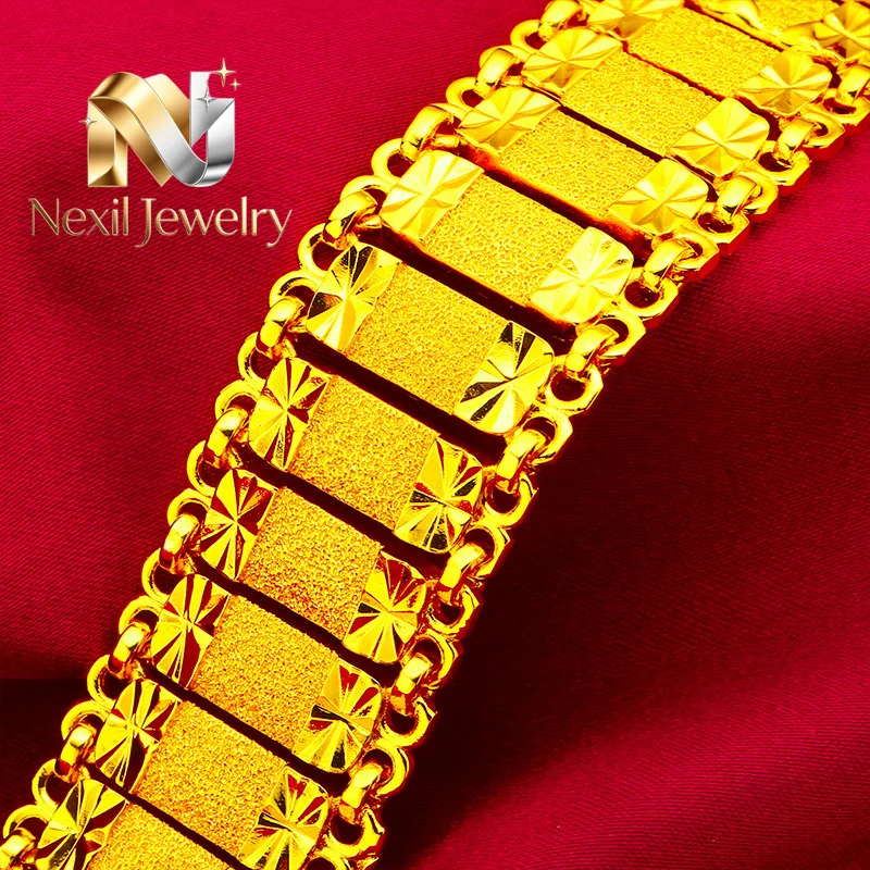 

Nexil Jewelry Nexil Jewelry Wide-Band Bracelet Women's 24K Gold AU999 - Wrist-slimming wide band, subtle golden glow, for out