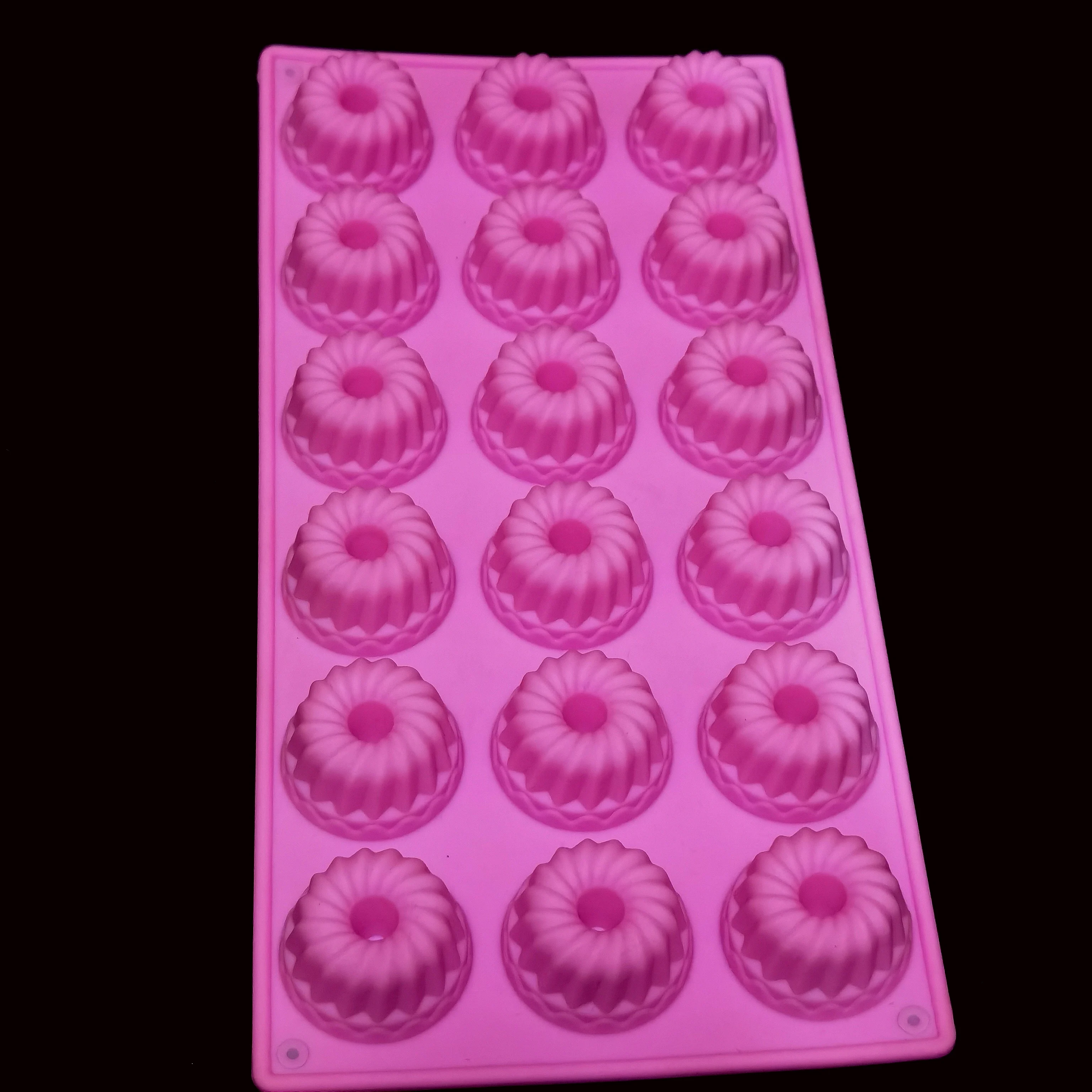 18 Cavity Mini Sili…