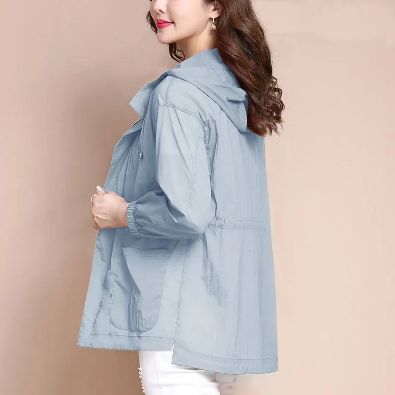 Summer Jacket Women Hooded Sunscreen Clothing New Loose Light Sunscreen Coat Middle-aged Clothes Female Casual Tops Outerwear