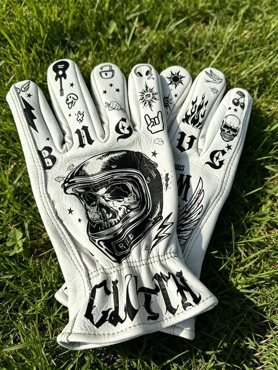 Anti-Slip Graffiti Motorcycle Gloves, Genuine Cowhide Leather Men's Moto — Cool Riding Gloves For Outdoor Sport Biker