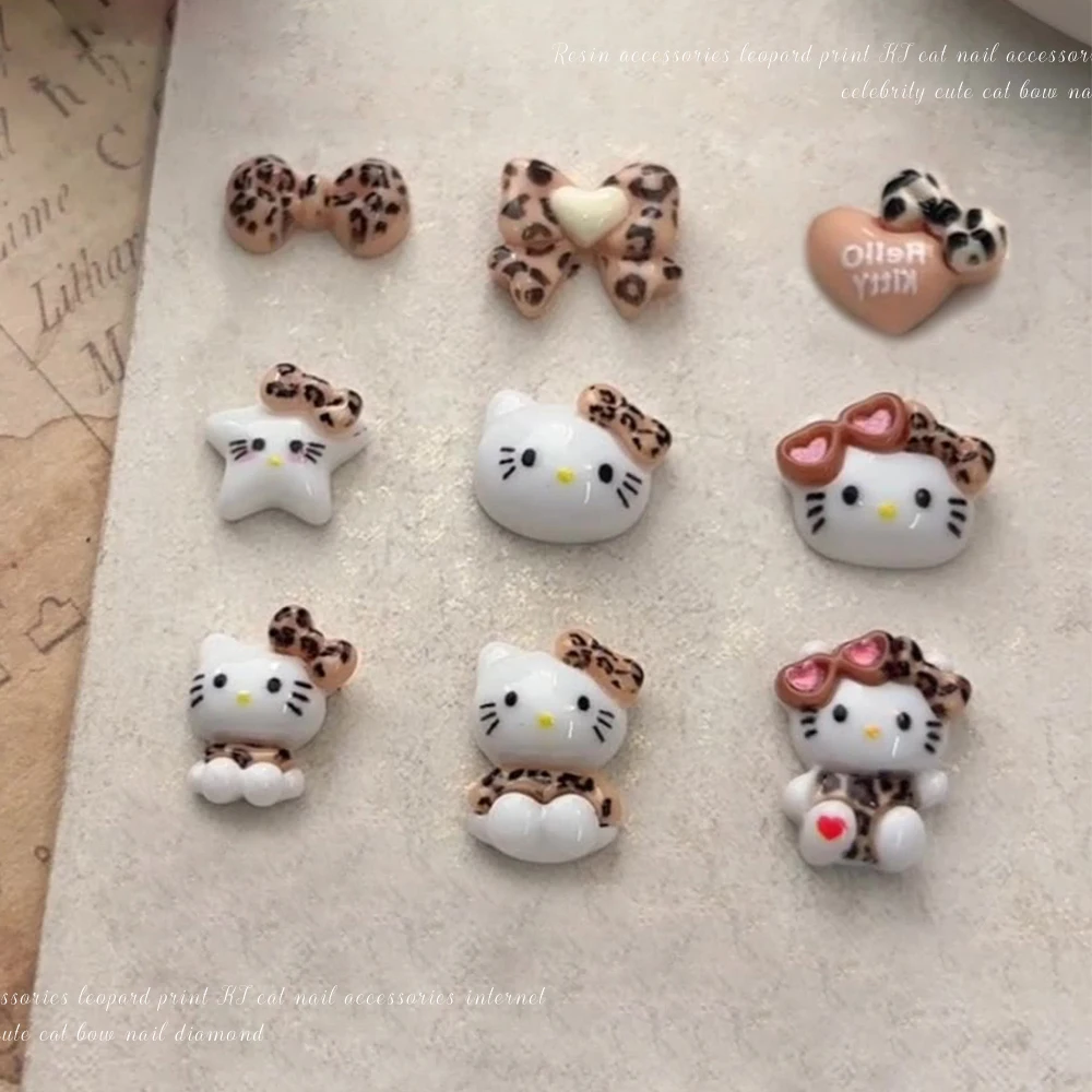 50 Uds. Mini abalorio de uñas con estampado de leopardo 3D de Hello Kitty, lazo de leopardo Kawaii, estrella, corazón, diamantes de imitación, cabeza de gato, decoración artística de uñas