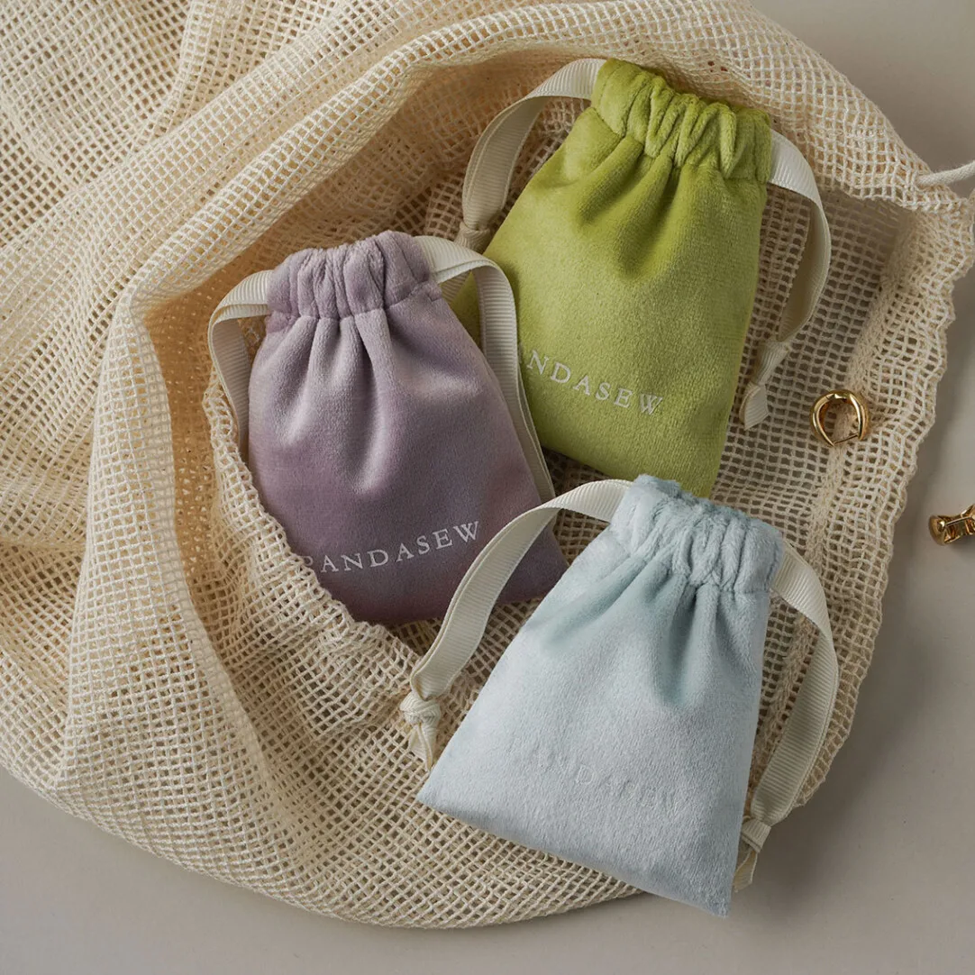 Luxury Velvet Suede Drawstring Bag Custom Logo Jewelry Pouch for Ring Earring Bracelet Necklace Hairpin Packaging view 6