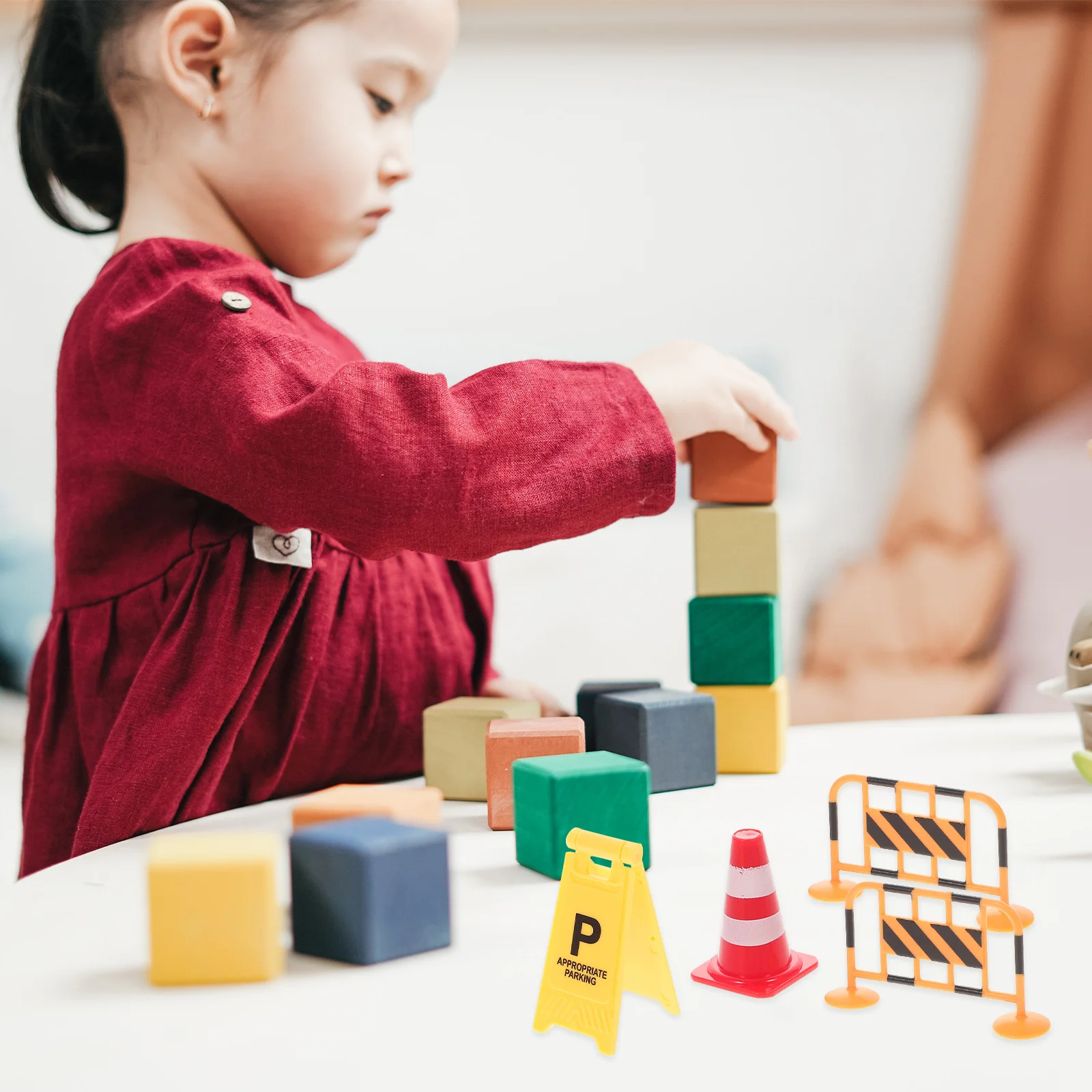1Set Kids Cognitive إشارة مرور صغيرة محاكاة التظاهر اللعب حواجز الطريق مؤشرات المرور الاصطناعية لعبة أطفال