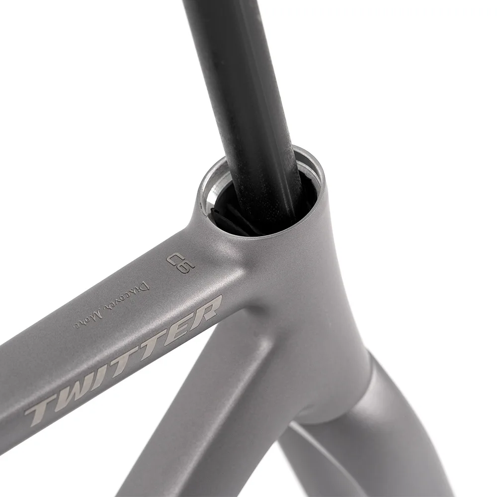 700C Road Bike Aluminum Frame with Carbon Fork Thru Axle 12x100 12x142 Disc Brake Internal Cable Frame Bicycle Parts