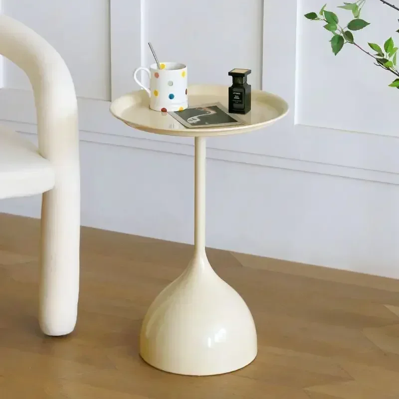 Cream wind sand hair edge mobile coffee table, fashionable small table, light and luxurious Nordic circular edge