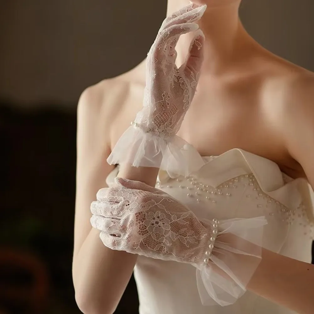 Pearls Decoration Fingerless Lace Gloves Mesh Ruffle Edge Bridal Arm Sleeves Solid Color Thin Wedding Gloves Sun Protection