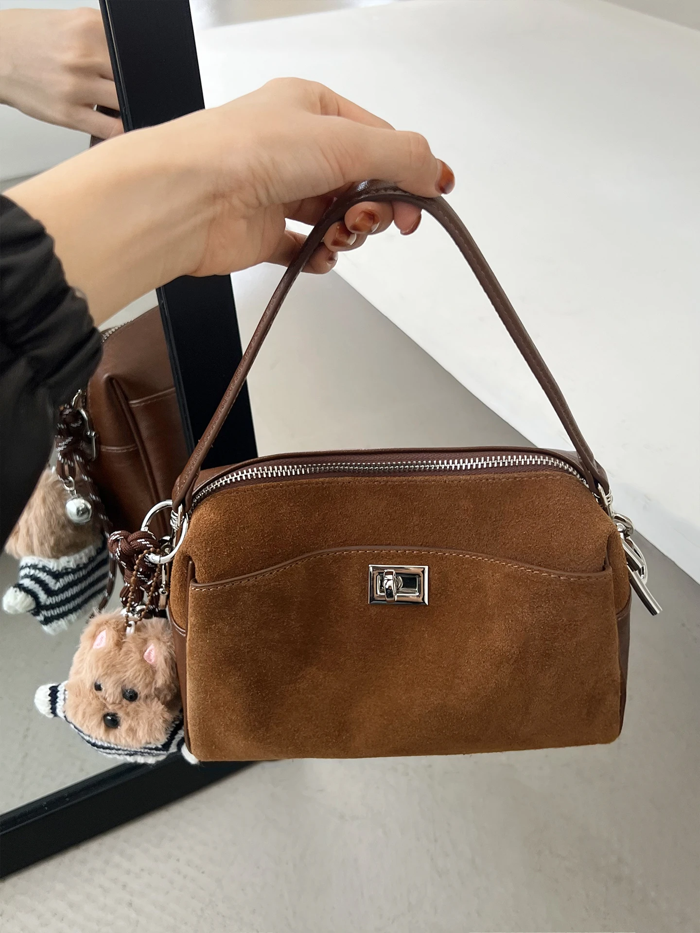 

Premium Faux Leather Camera Bag Multi-Layer Organizer Handbag Retro Faion oulder Crossbody Bag for Women with Alloy Hardware
